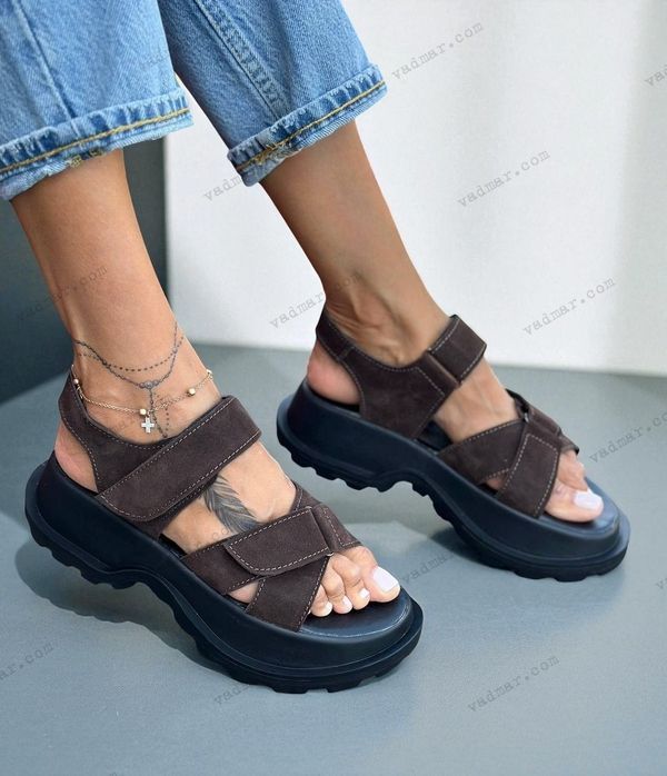 Женские босоножки на высокой платформе натуральная замша BETTY 1-4 11382-41 фото