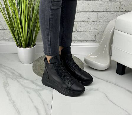 Високі жіночі кросівки чорні на платформі натуральна шкіра STEPO 1-2
Високі жіночі кросівки білі на платформі натуральна шкіра, 36, зима, набивна вовна